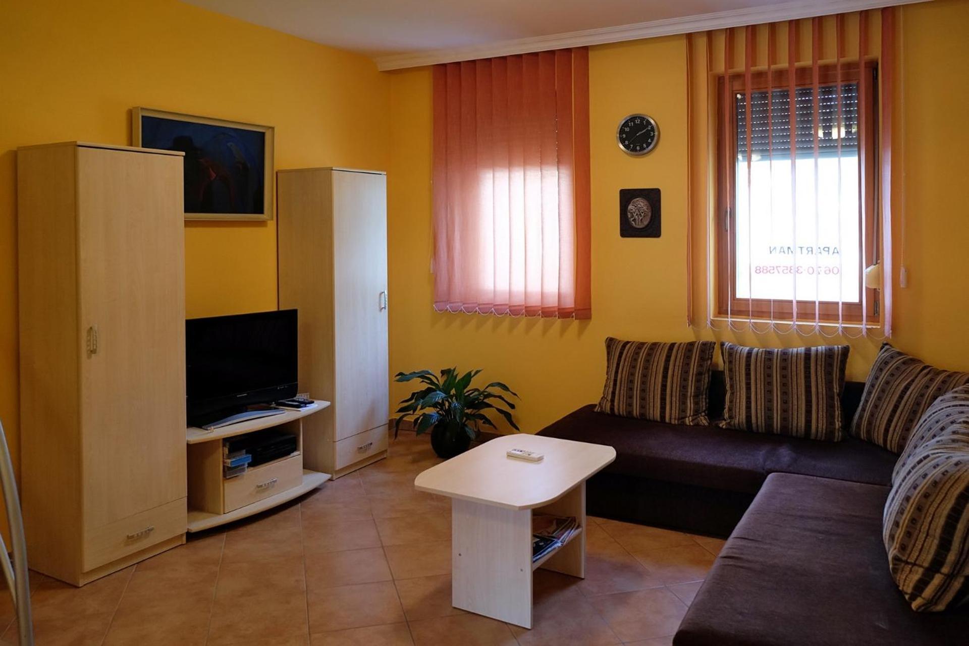 Vár-Torony Apartman Gyula Exterior foto